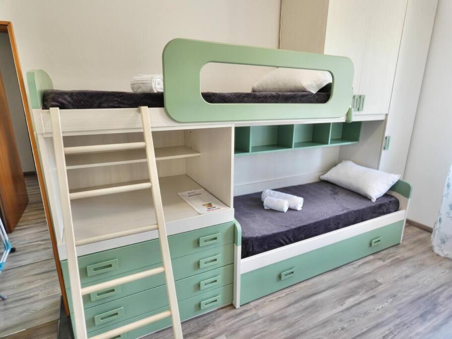 Welcome House Desenzano Center Apartment Desenzano del Garda Ngoại thất bức ảnh