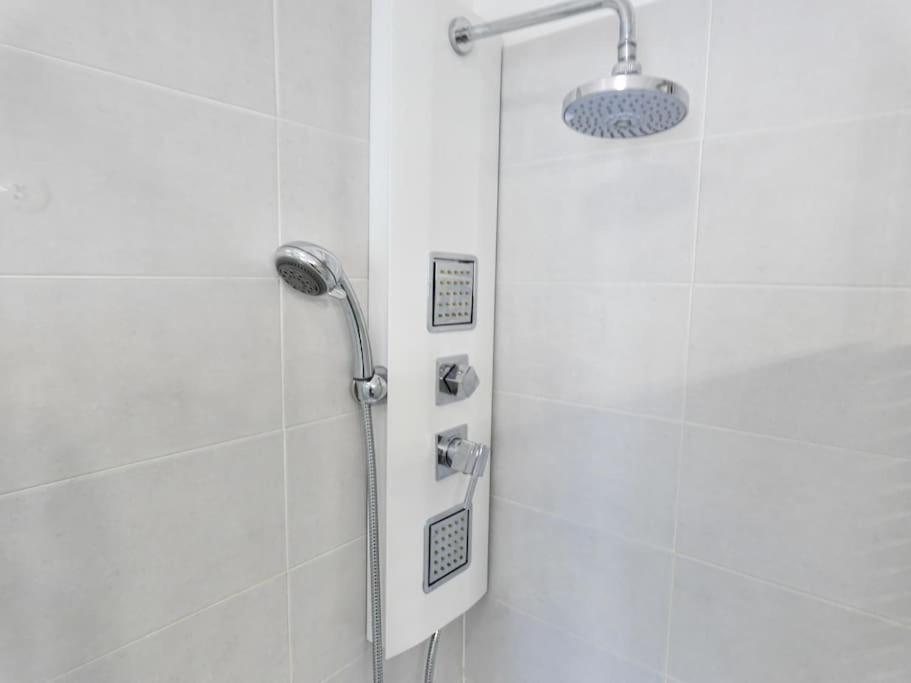 Welcome House Desenzano Center Apartment Desenzano del Garda Ngoại thất bức ảnh