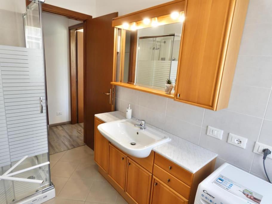 Welcome House Desenzano Center Apartment Desenzano del Garda Ngoại thất bức ảnh