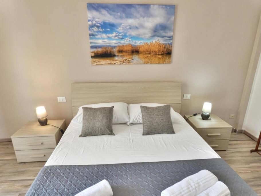 Welcome House Desenzano Center Apartment Desenzano del Garda Ngoại thất bức ảnh
